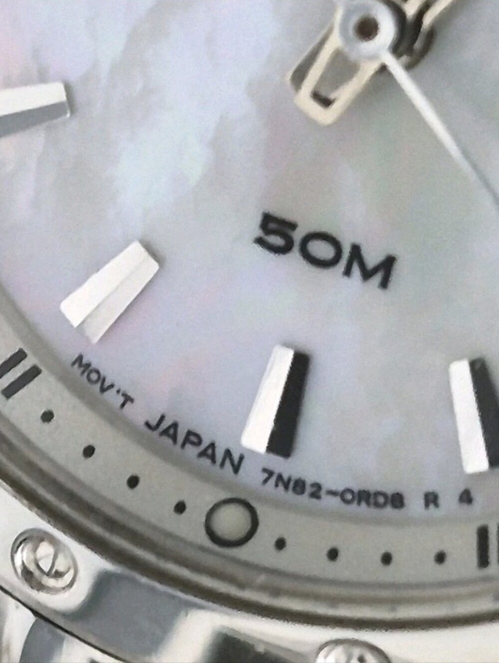 Seiko 7N82-0GR0 MOP Date Women's Watch. - Picture 5 of 12